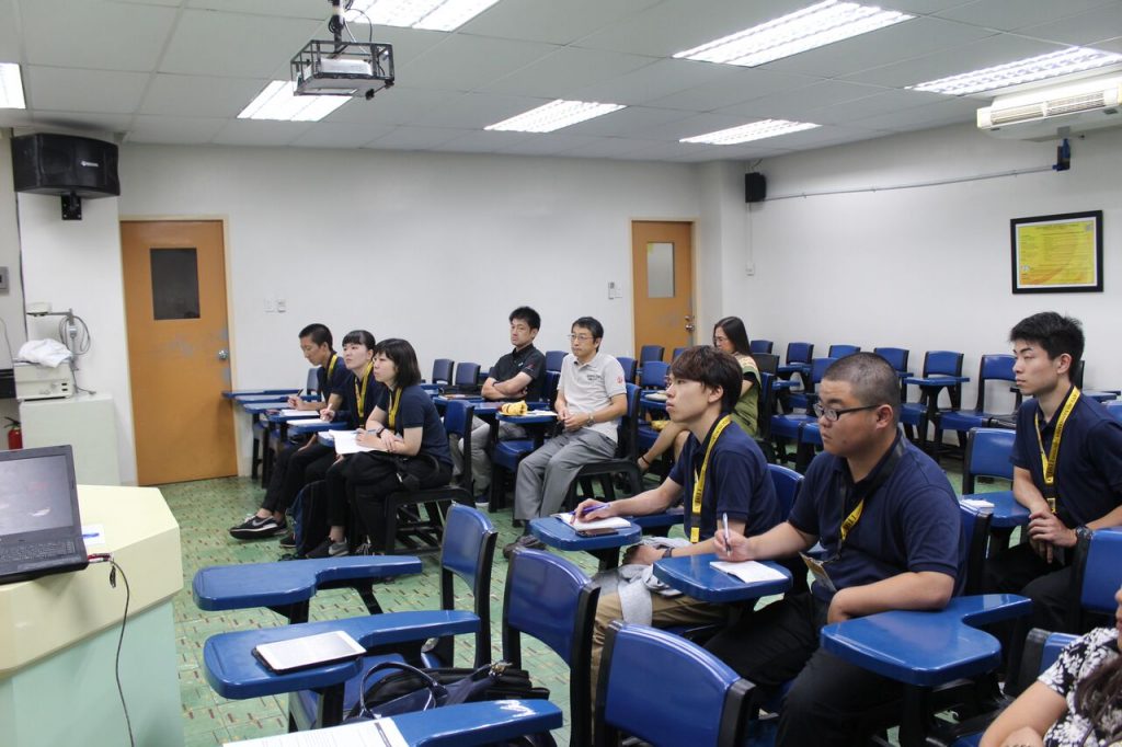 Exchange students and faculty from NUHW, Japan visit CRS