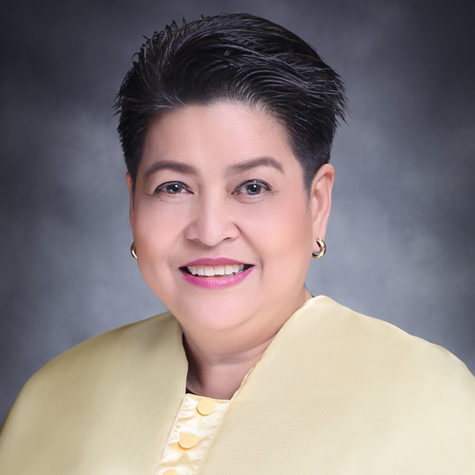 Calimag of Medicine receives 2021 Metrobank Outstanding Teacher Award