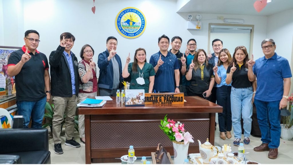 <strong>GenSan Mayor Pacquiao welcomes UST delegation</strong>