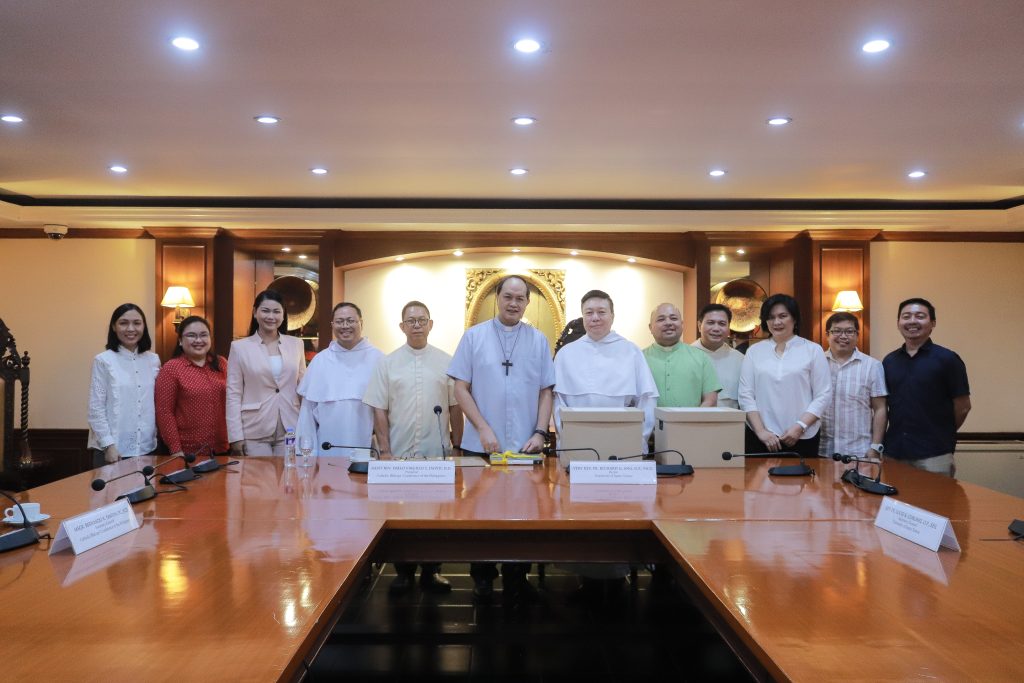 CBCP donates microfilm copies of canonical books containing Catholic faithful records from 17th-20th centuries